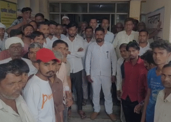 सिकंदरपुर गांव के ग्रामीणों के प्रधान ने तहसीलदार से मुलाकात कर पंचायती सरकारी भूमि में आवासीय व कृषि पट्टे आवंटित करने की मांग रखी