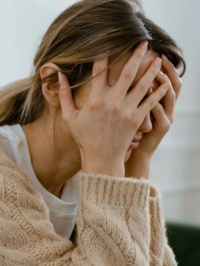 डिप्रेशन के लक्षण जो नजरअंदाज न करें