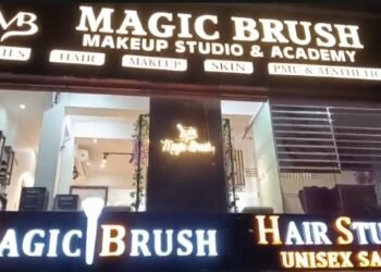 Magic Brush Unisex Salon