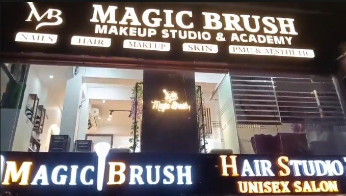Magic Brush Unisex Salon