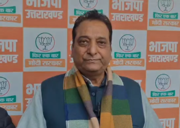 कांग्रेस का डालनवाला थाने में प्रदर्शन: ज्योति रौतेला ने की शुरुआत, हरीश रावत ने संभाली कमान; विनोद चमोली का तीखा हमला