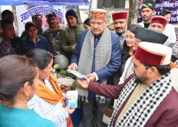 जन-जन की सरकार, जन-जन के द्वार”: उत्तरकाशी में कैबिनेट मंत्री गणेश जोशी ने सुनी जनता की समस्याएं, मौके पर किया निस्तारण