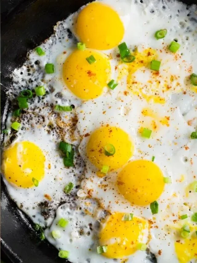 अंडे के साथ खाने वाली 7 चीज़ें ज़्यादा फ़ायदे के लिए