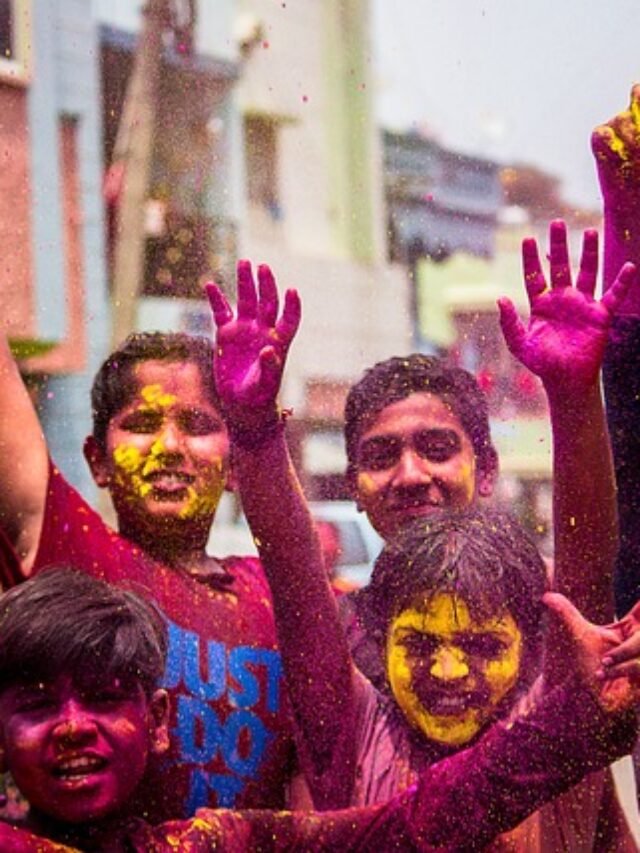 होली के रंग कैसे छुड़ाएं? 7 आसान तरीके