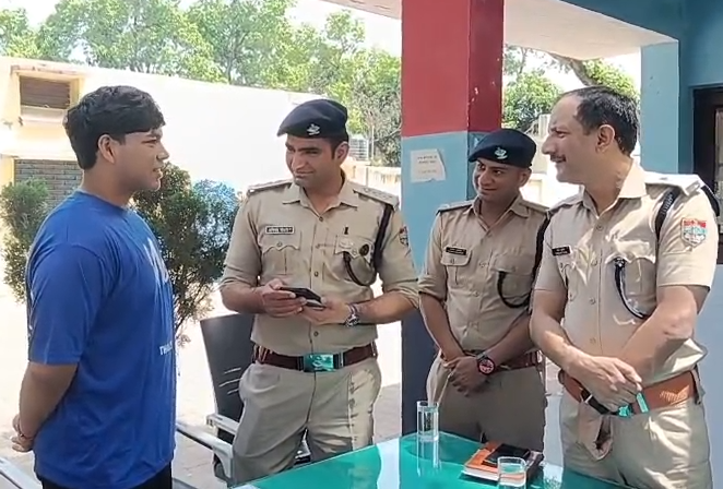 CEIR पोर्टल से मंगलौर पुलिस की बड़ी सफलता, 6 लाख की कीमत के 25 मोबाइल लौटाए।