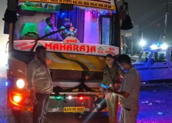 हरिद्वार में यात्री बसों पर परिवहन विभाग का शिकंजा, 45 बसों के चालान, 6 सीज