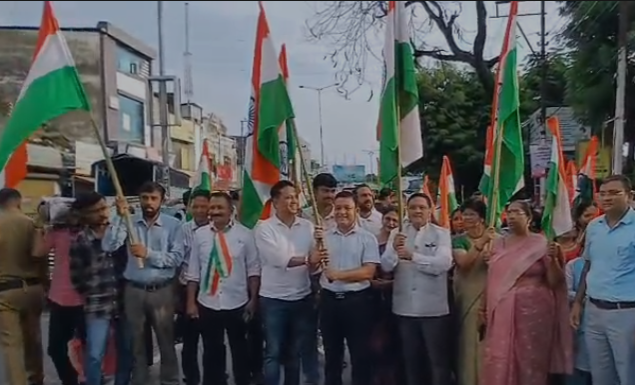 नगर निगम हल्द्वानी प्रशासन ने निकाली तिरंगा रैली