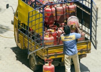 Gas