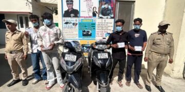 दून पुलिस की बड़ी कार्रवाई: चेन स्नैचिंग करने वाले 4 शातिर आरोपी गिरफ्तार, लूटी गई चेन और 2 स्कूटी बरामद
