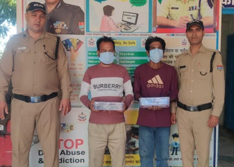 दून पुलिस का भू-माफियाओं पर बड़ा प्रहार: फर्जी मुख्तारनामा तैयार कर जमीन हड़पने वाले मामले में 2 साल से फरार अभियुक्त सहारनपुर से गिरफ्तार